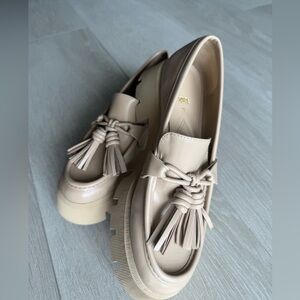 Zara Cream Tassel Chunky Sole Loafers (New no tags)